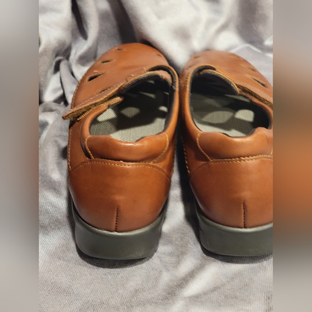 SAS Sz 9.5 M TriPad Comfort Brown Womens Cut Outs Hook & Loop Almond Toe - Picture 2 of 12